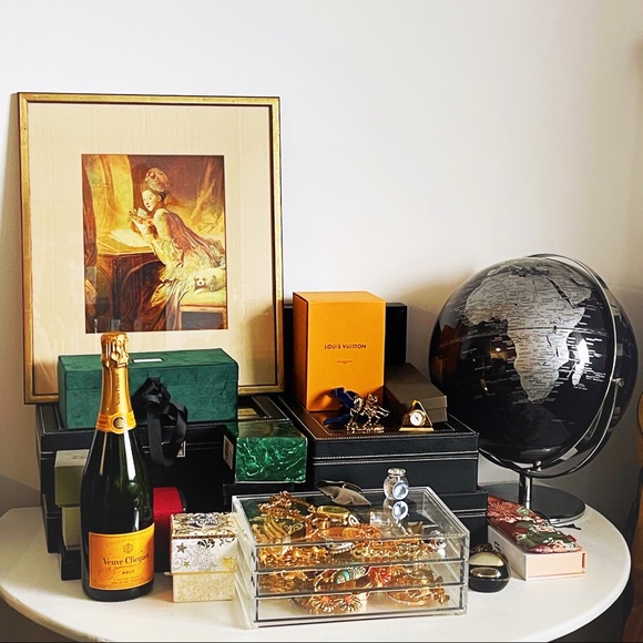 ❣️November Sales❣️ - Picture 1 of 1